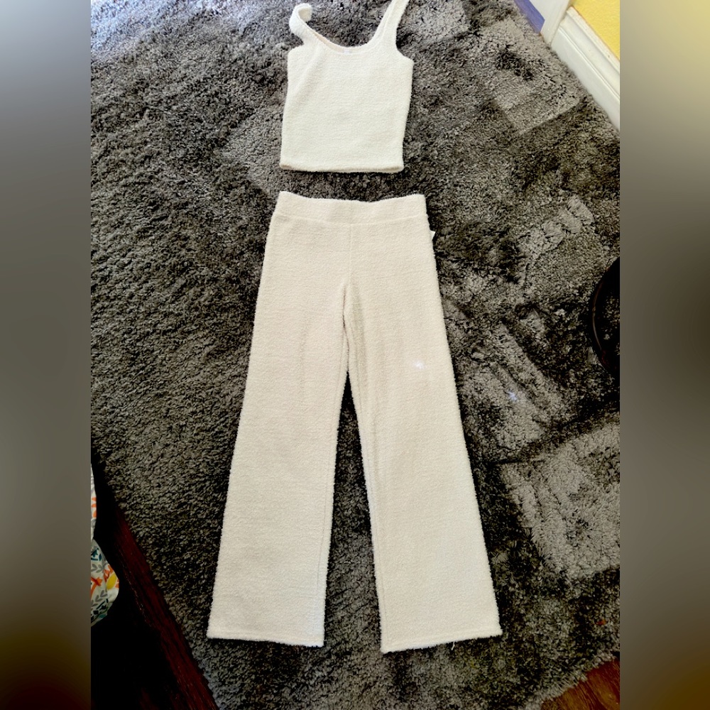 NWT Steve Madden Ivory size small chenille set